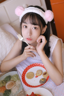 迈开腿让我看一下你的草莓